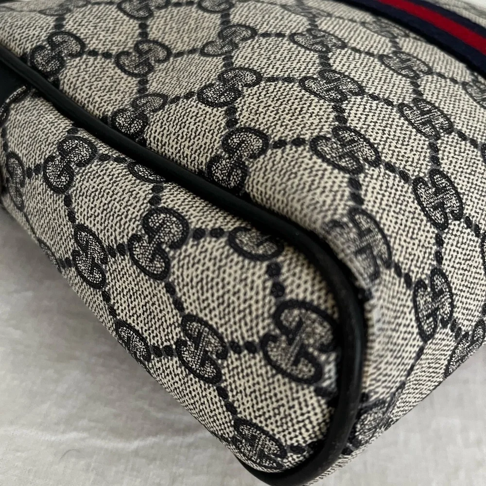 Gucci Blue GG Supreme Sherry Line Clutch Cosmetic Pouch Late1970s-84 Collectible